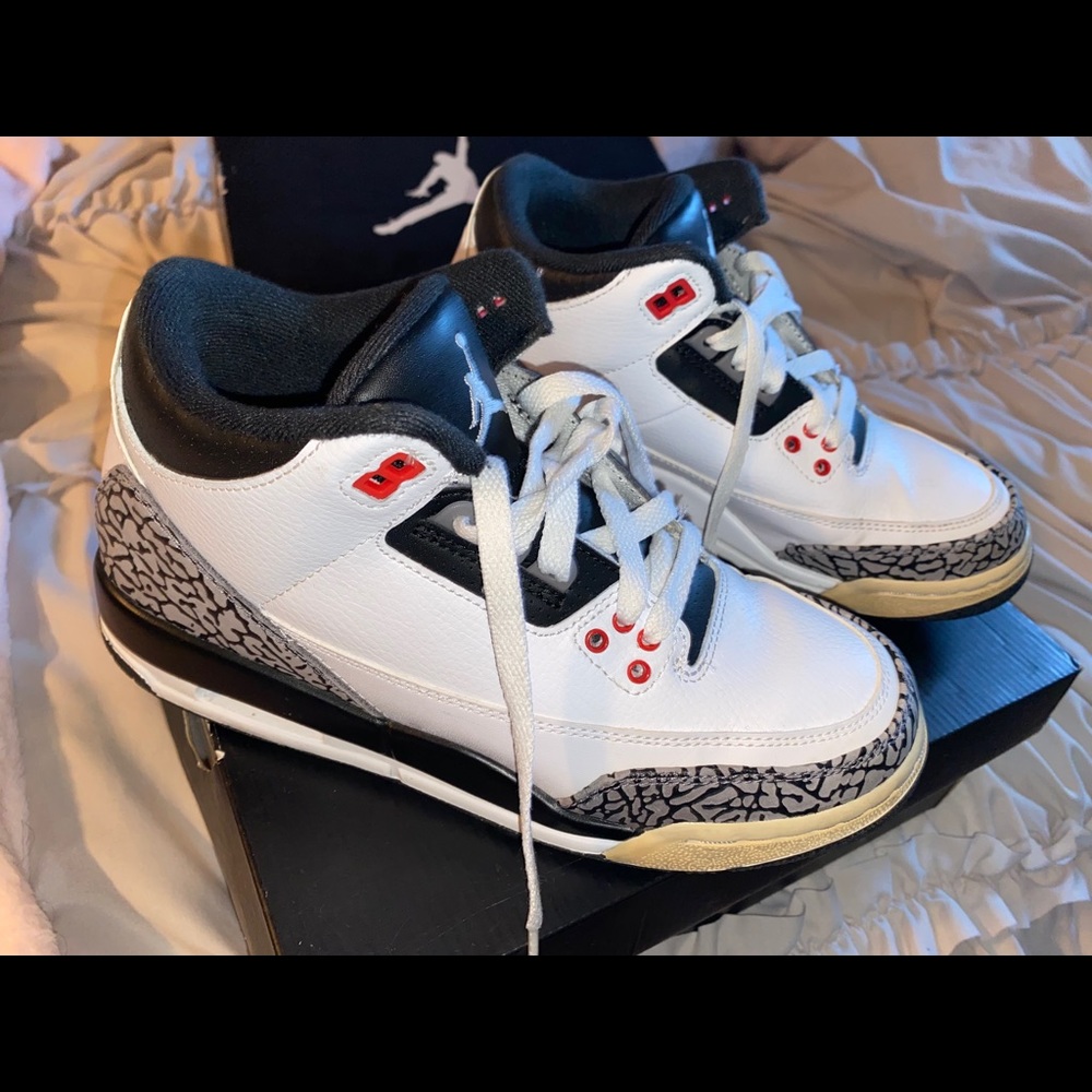 Jordan Retro 3’s size 6